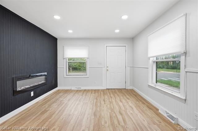3060 Minerva St - Photo 3 of 21
