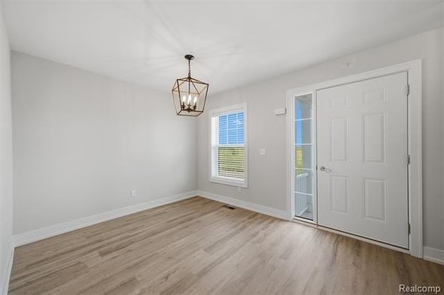 53773 Champlain St - Photo 7 of 39