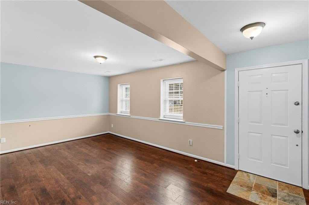 5 Hadley Pl - Photo 4 of 34