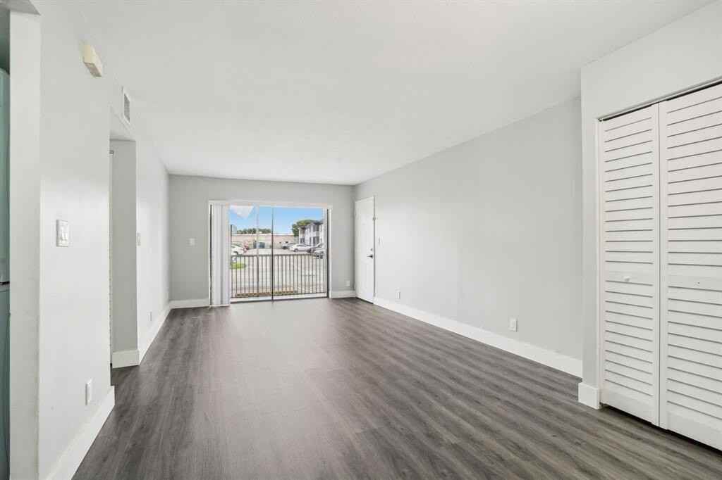 3266 Nw 84th Ave #F634 - Photo 5 of 7