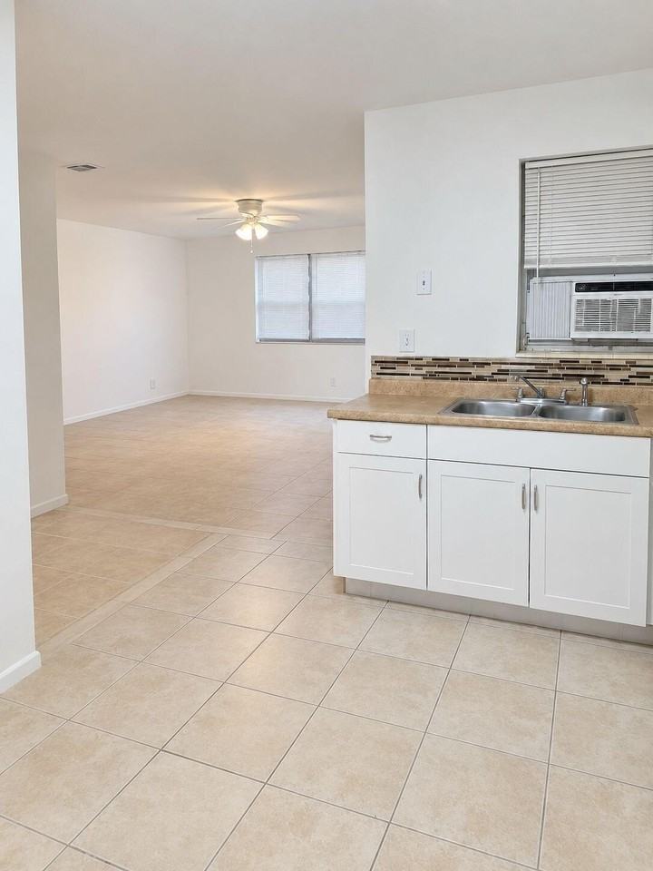 3800 Sw 2nd Ct #1-6 - Photo 4 of 10