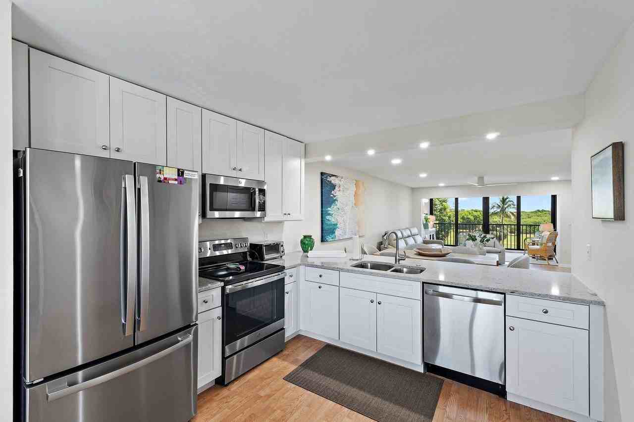 275 Palm Ave #C302 - Photo 4 of 50