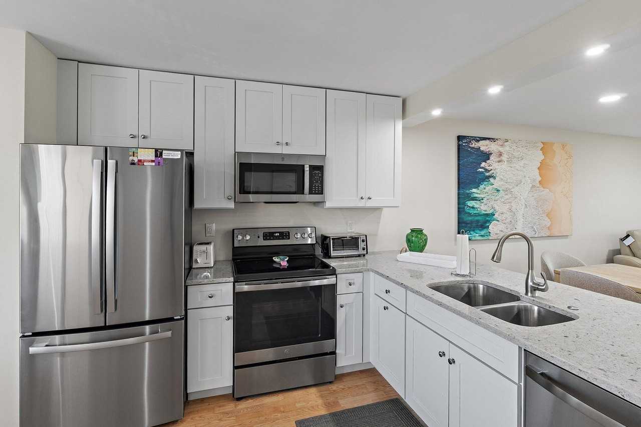 275 Palm Ave #C302 - Photo 6 of 50