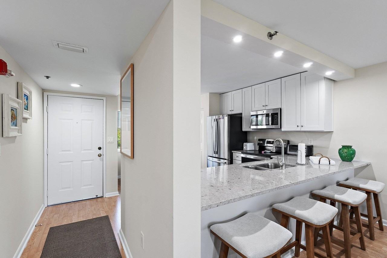 275 Palm Ave #C302 - Photo 7 of 50