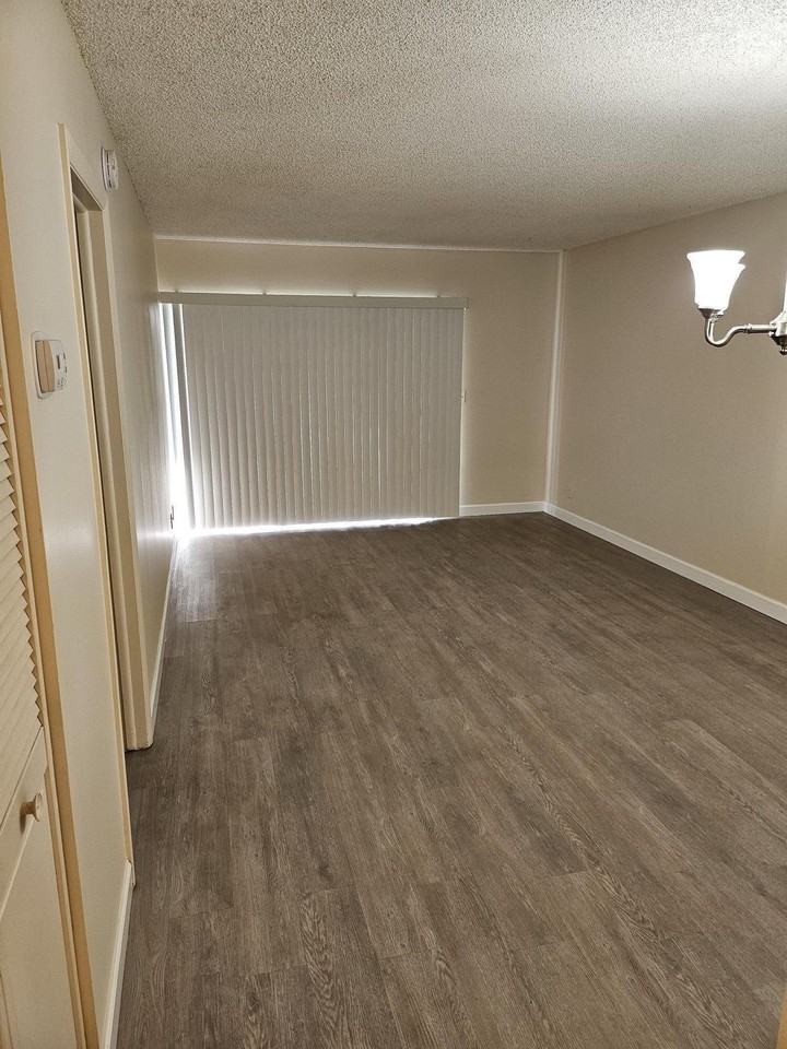 2900 Nw 46th Ave #105 - Photo 3 of 24