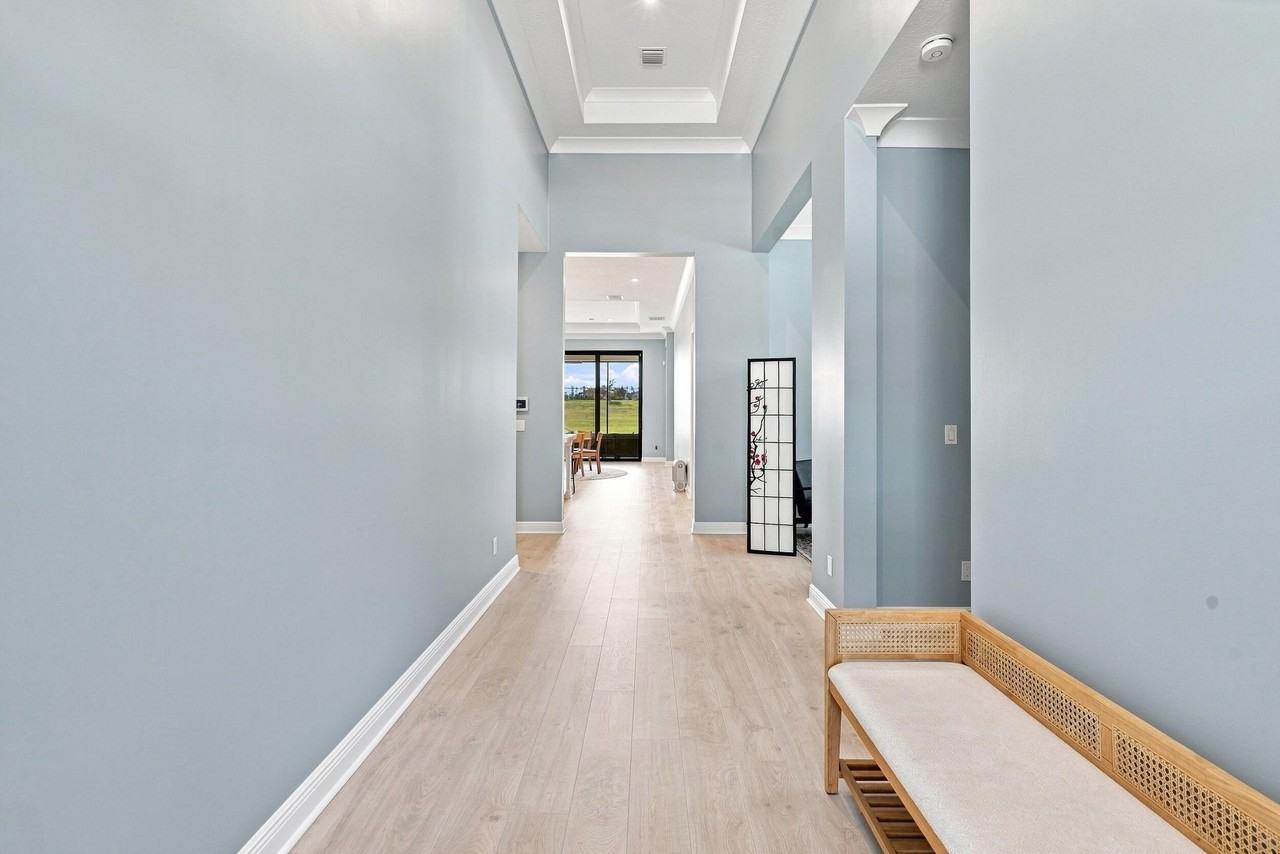 10105 Sw Latium Way - Photo 4 of 47
