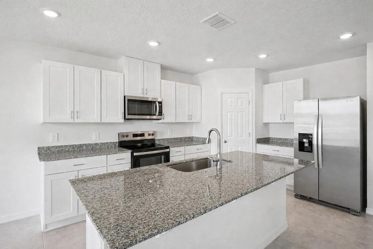 3824 Giorgio Dr - Photo 2 of 34