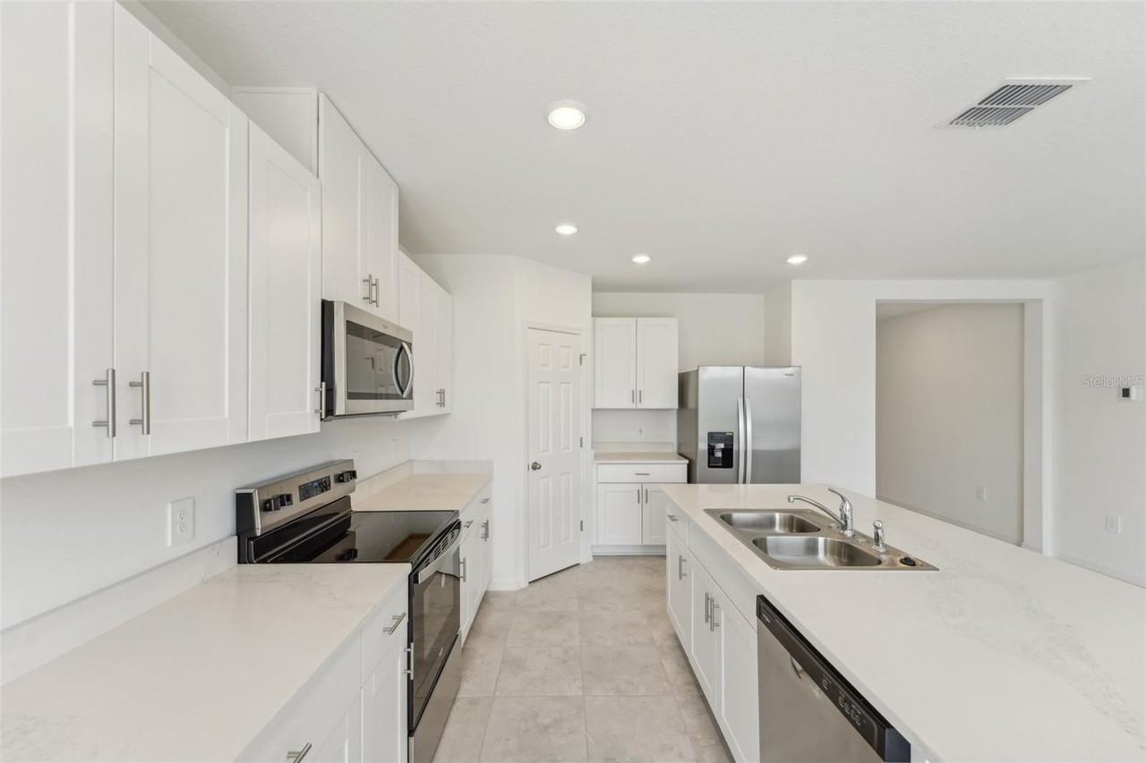 3824 Giorgio Dr - Photo 4 of 34
