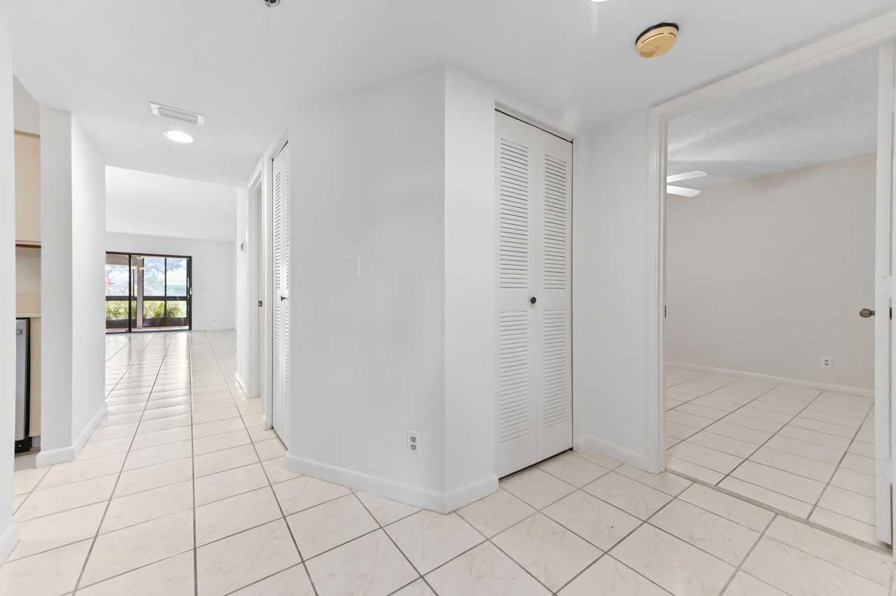 7260 Kinghurst Dr #106 - Photo 4 of 28