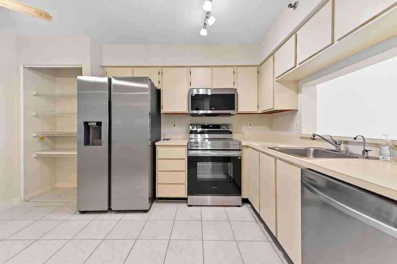 7260 Kinghurst Dr #106 - Photo 6 of 28