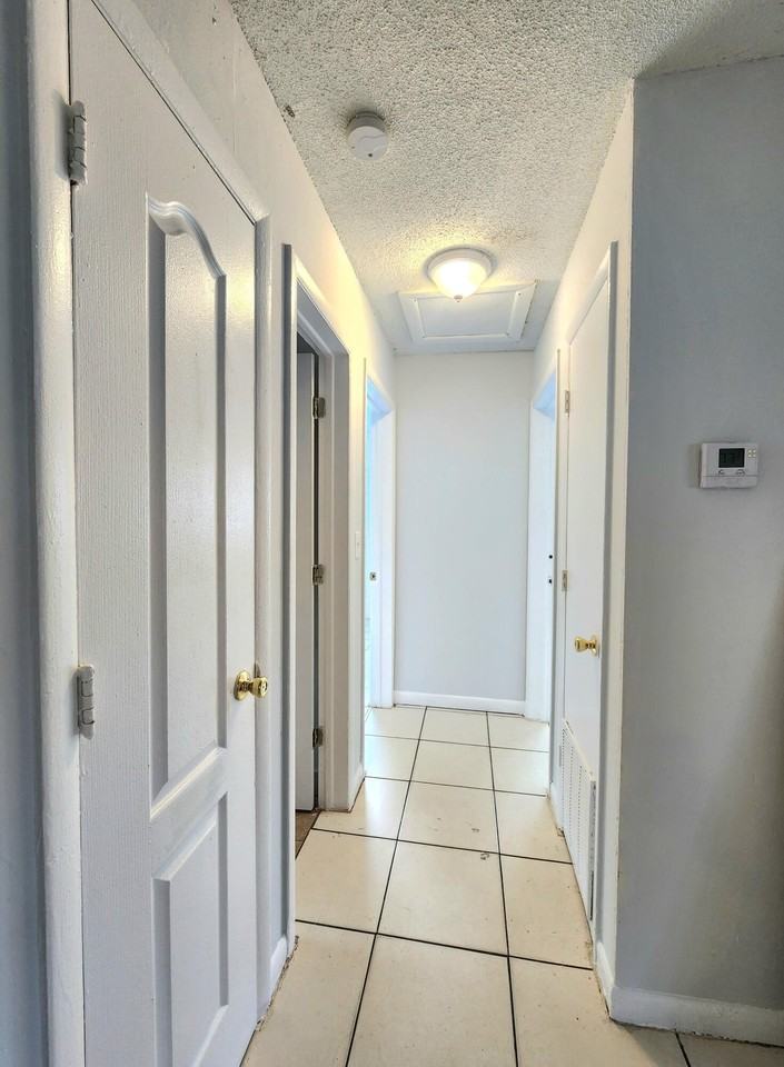 215 Sw 1st Ct #1-2 - Photo 6 of 13