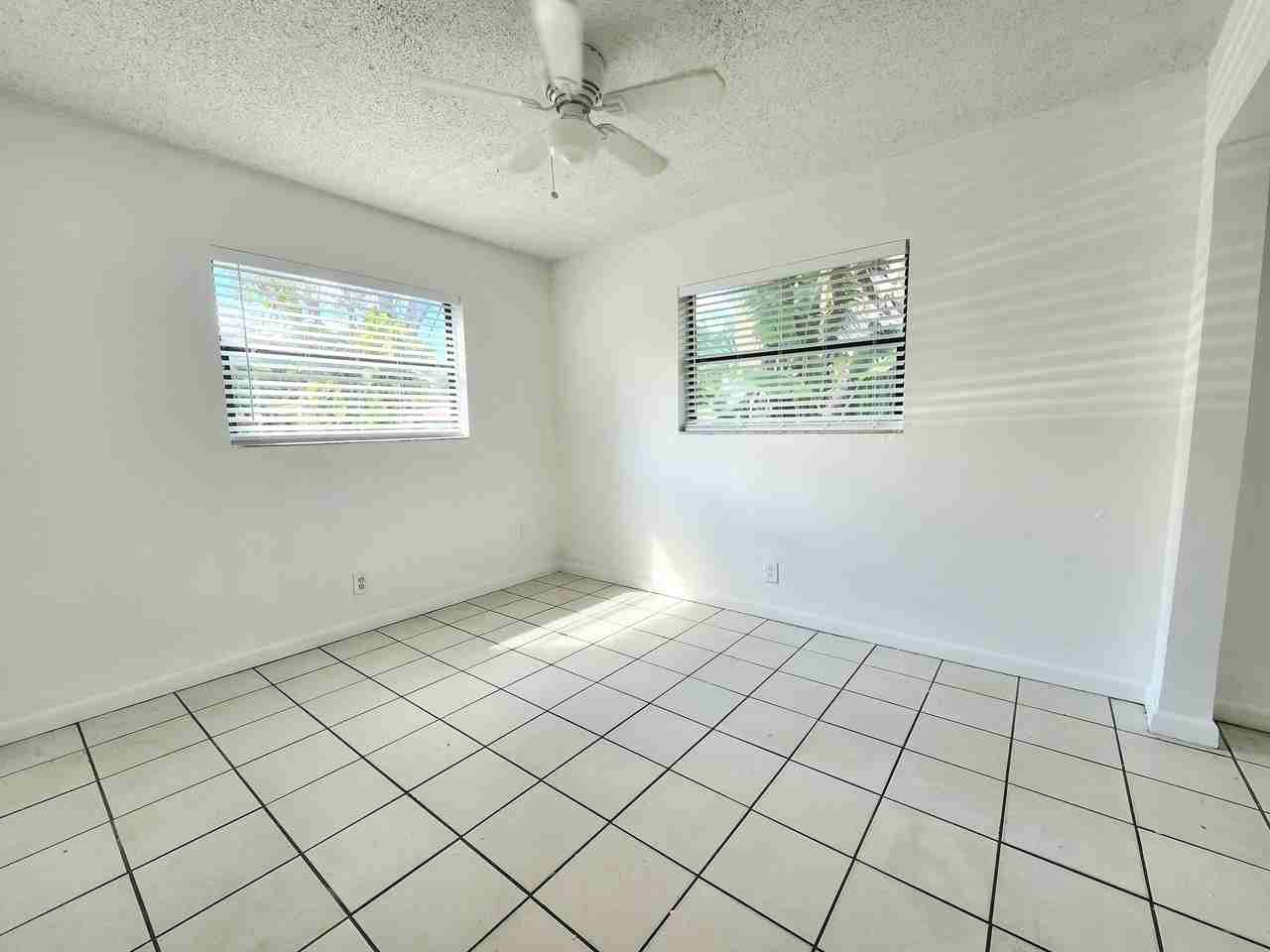 215 Sw 1st Ct #1-2 - Photo 7 of 13