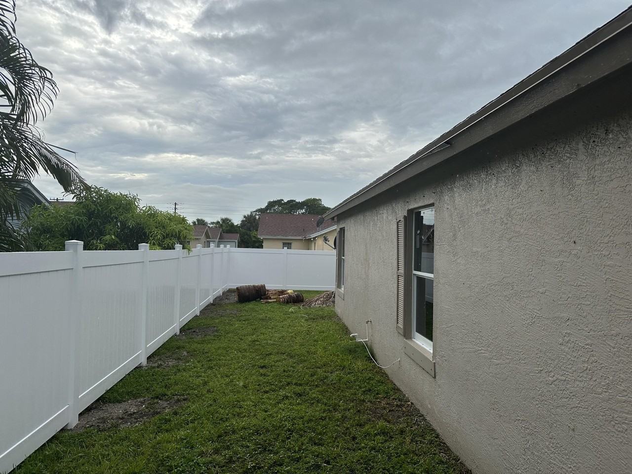 1111 Douglass Ave - Photo 3 of 9