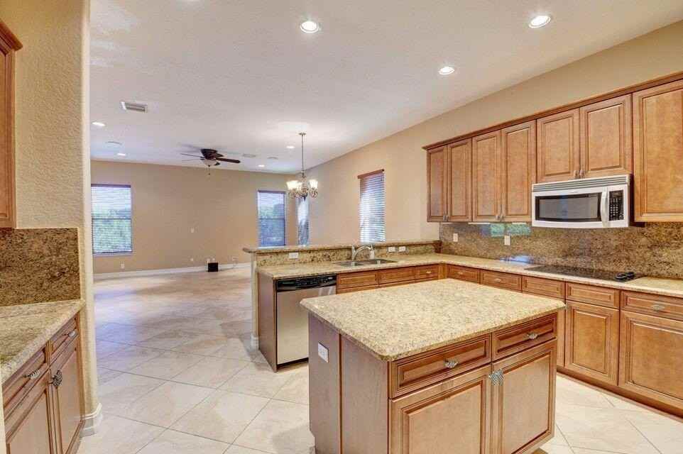 8800 Cobblestone Point Cir - Photo 5 of 50