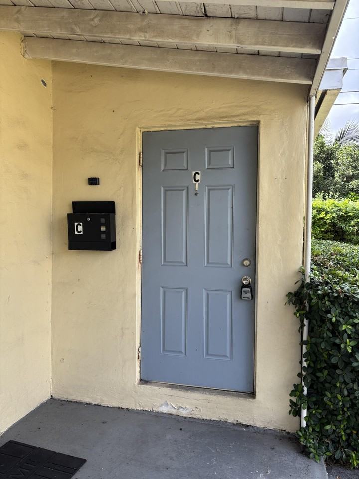 6760 Park St #C - Photo 2 of 5