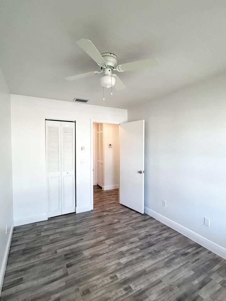 5117 Society Pl W #D - Photo 7 of 41