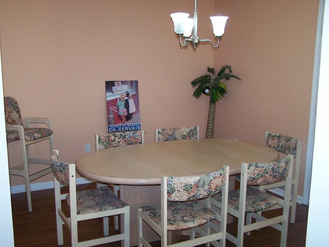 2080 Greenview Shores Blvd #420 - Photo 4 of 16
