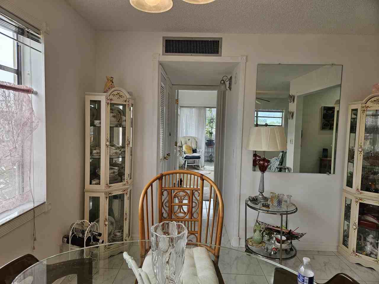 224 Burgundy E - Photo 5 of 13