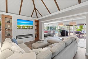 featured image of 6106 Royal Poinciana Ln