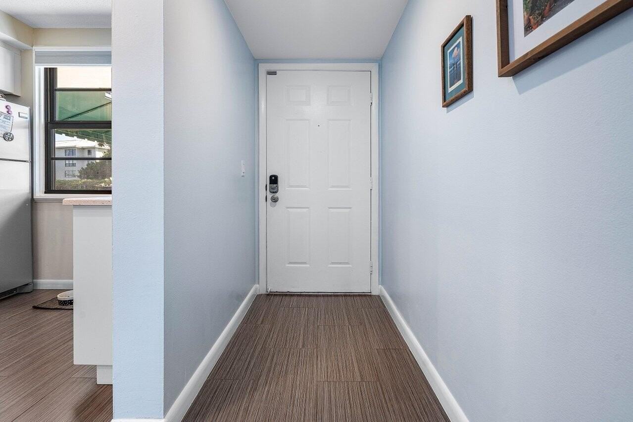 6121 Balboa Cir #103 - Photo 4 of 24
