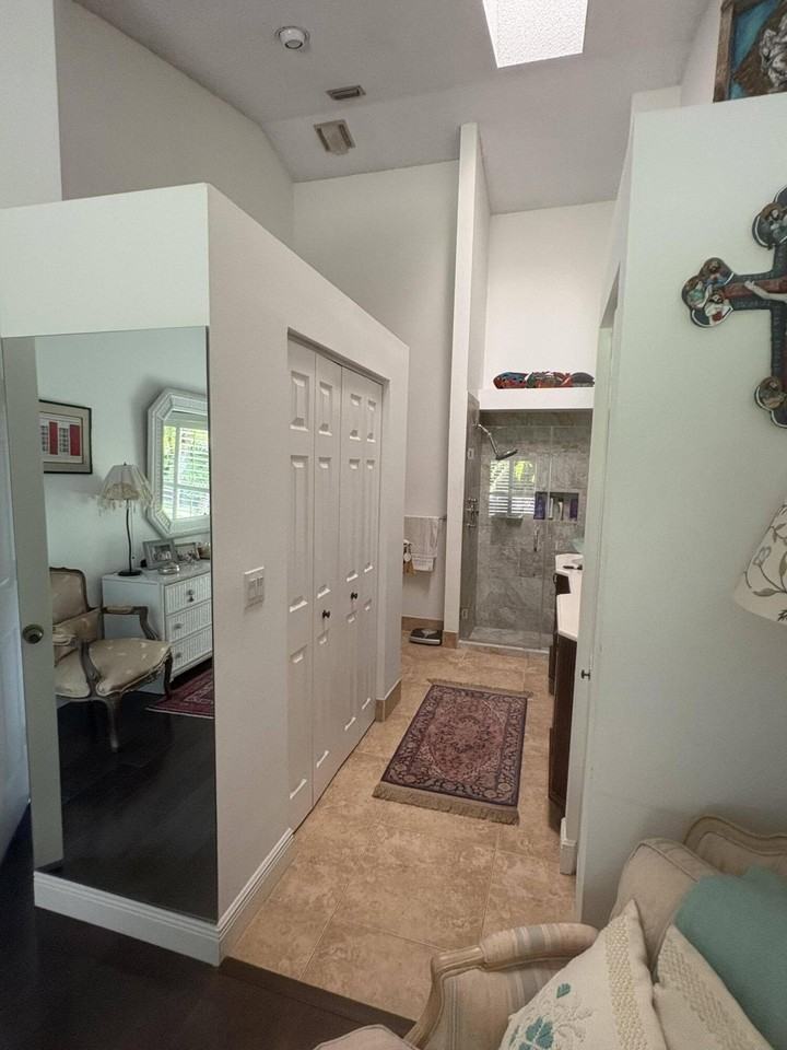 1604 Rosewood Way - Photo 5 of 36