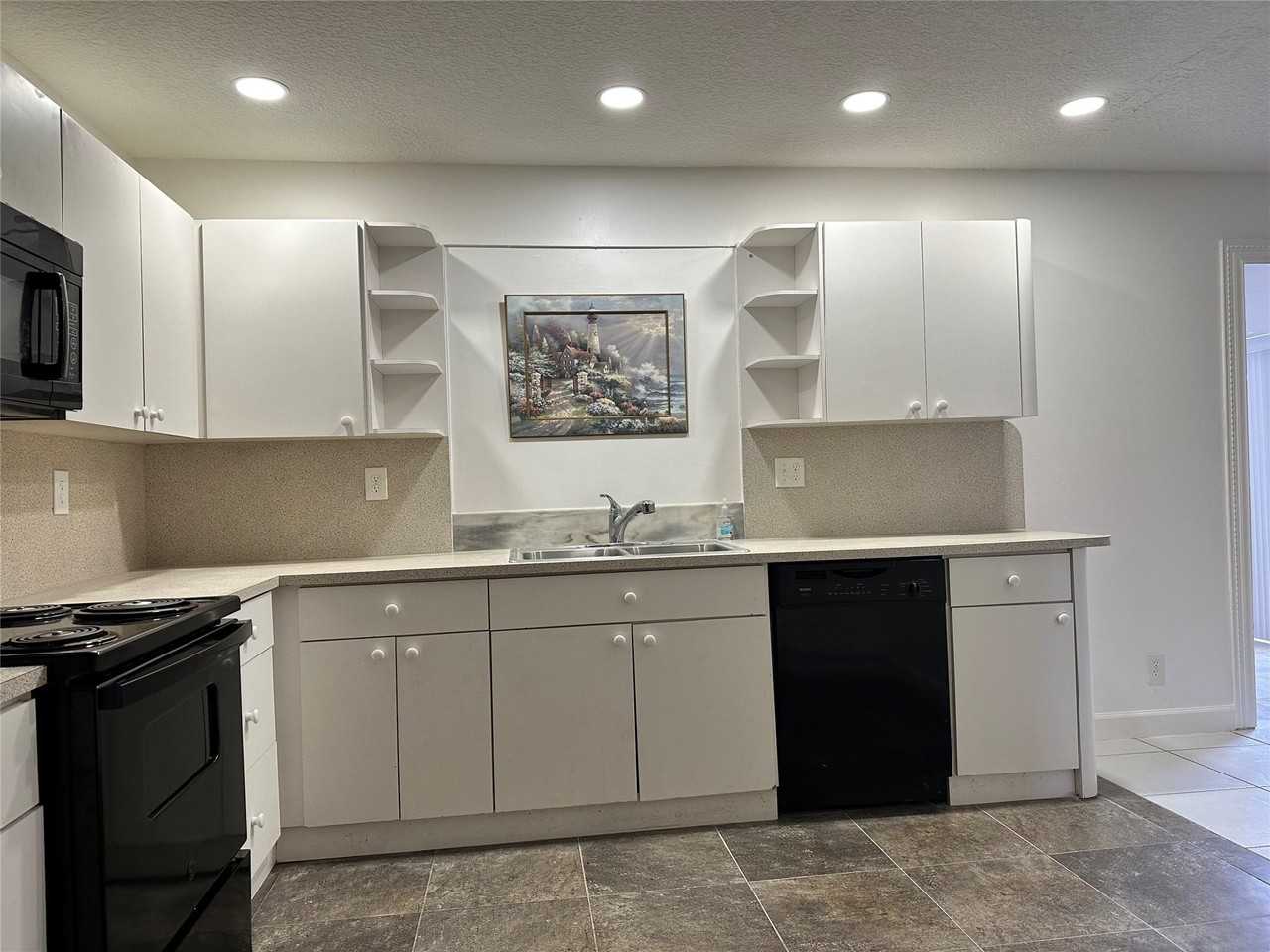 1905 Sw 86th Ave - Photo 6 of 20