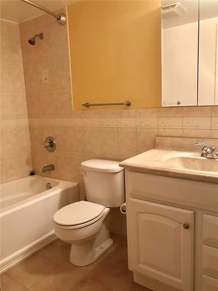 1851 Ne 62nd St #603 - Photo 5 of 9
