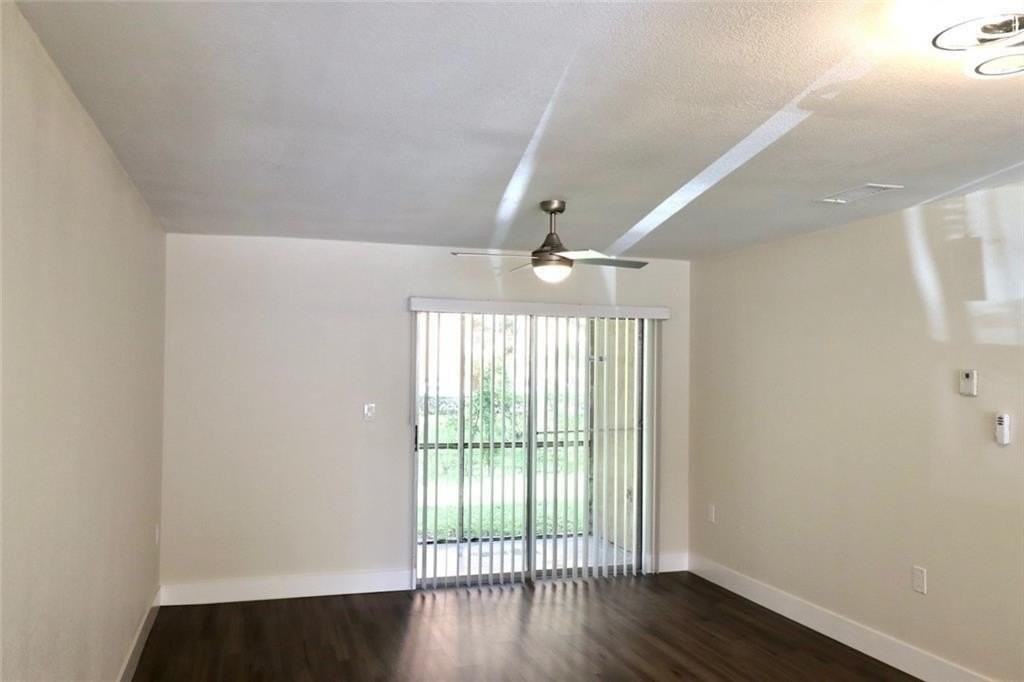 8121 Sw 21st Ct #8121 - Photo 7 of 29