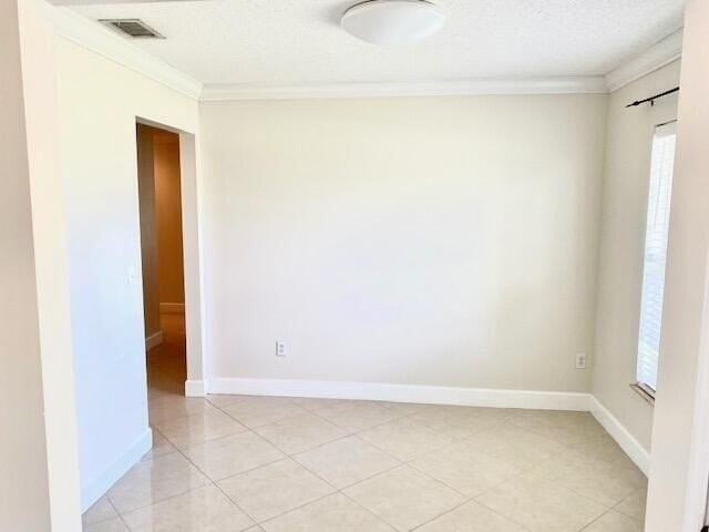 598 Nw Kingston St - Photo 5 of 16