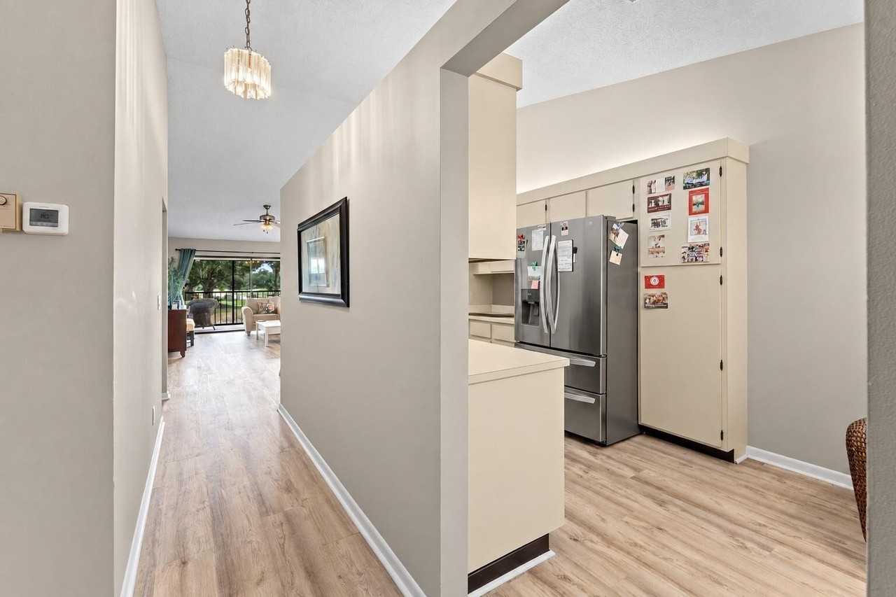 1502 Pinecrest Cir #C - Photo 5 of 29