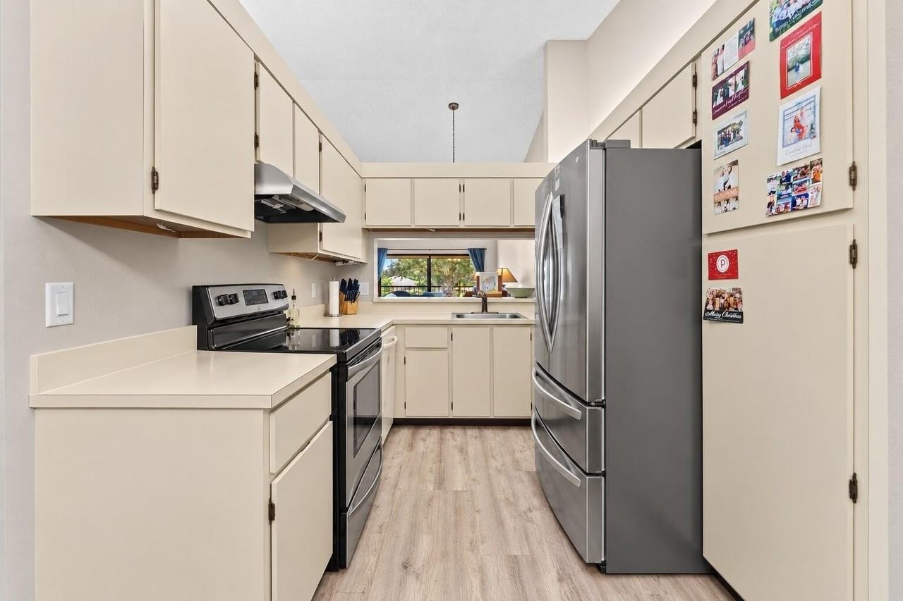 1502 Pinecrest Cir #C - Photo 6 of 29