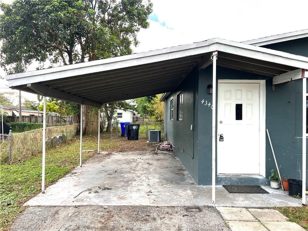 4340 Nw 59th Ct - Photo 3 of 15