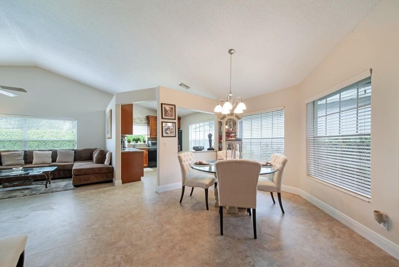7872 Mansfield Hollow Rd - Photo 6 of 34