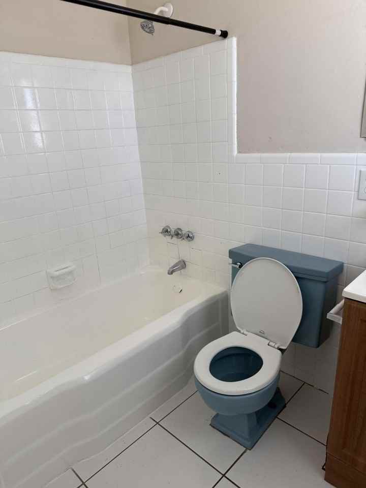 1431 Sw 44th Ter #3 - Photo 5 of 5