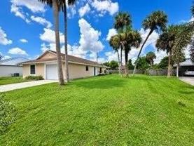 1573 Sw Dycus Ave - Photo 1 of 1