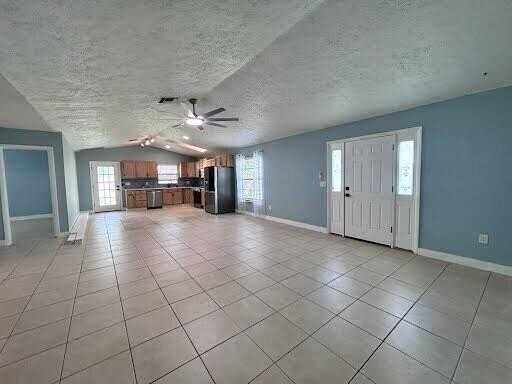 1573 Sw Dycus Ave - Photo 5 of 27