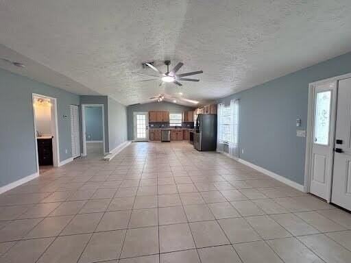 1573 Sw Dycus Ave - Photo 6 of 27