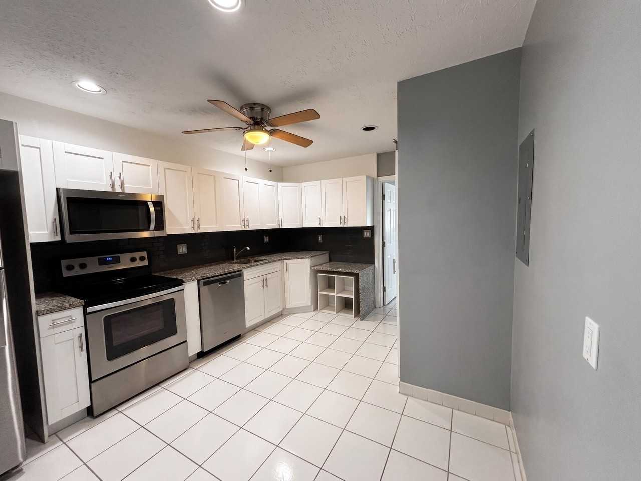 1240 Se 3rd Ct #12 - Photo 3 of 11