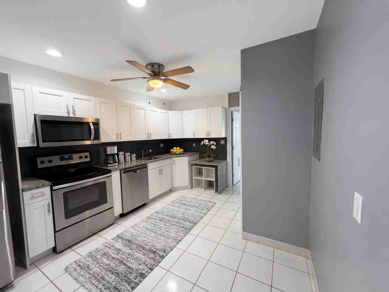 1240 Se 3rd Ct #12 - Photo 4 of 11