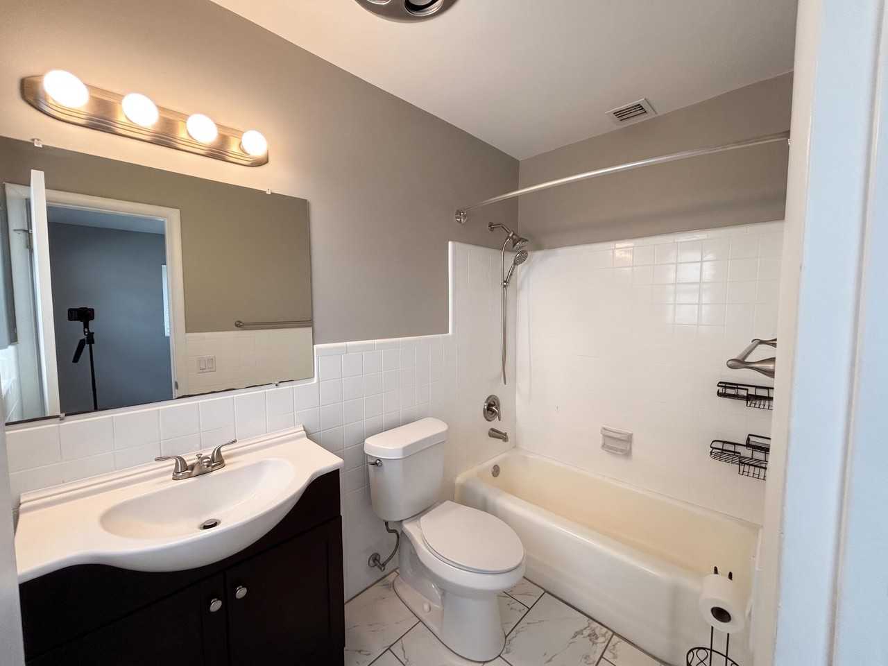 1240 Se 3rd Ct #12 - Photo 7 of 11