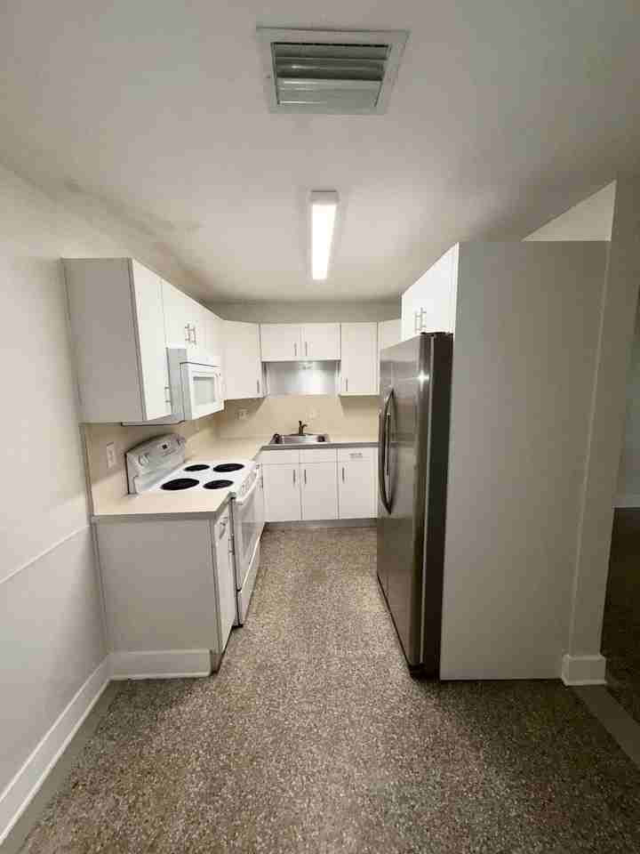 3820 Sw 61st Ave - Photo 7 of 29
