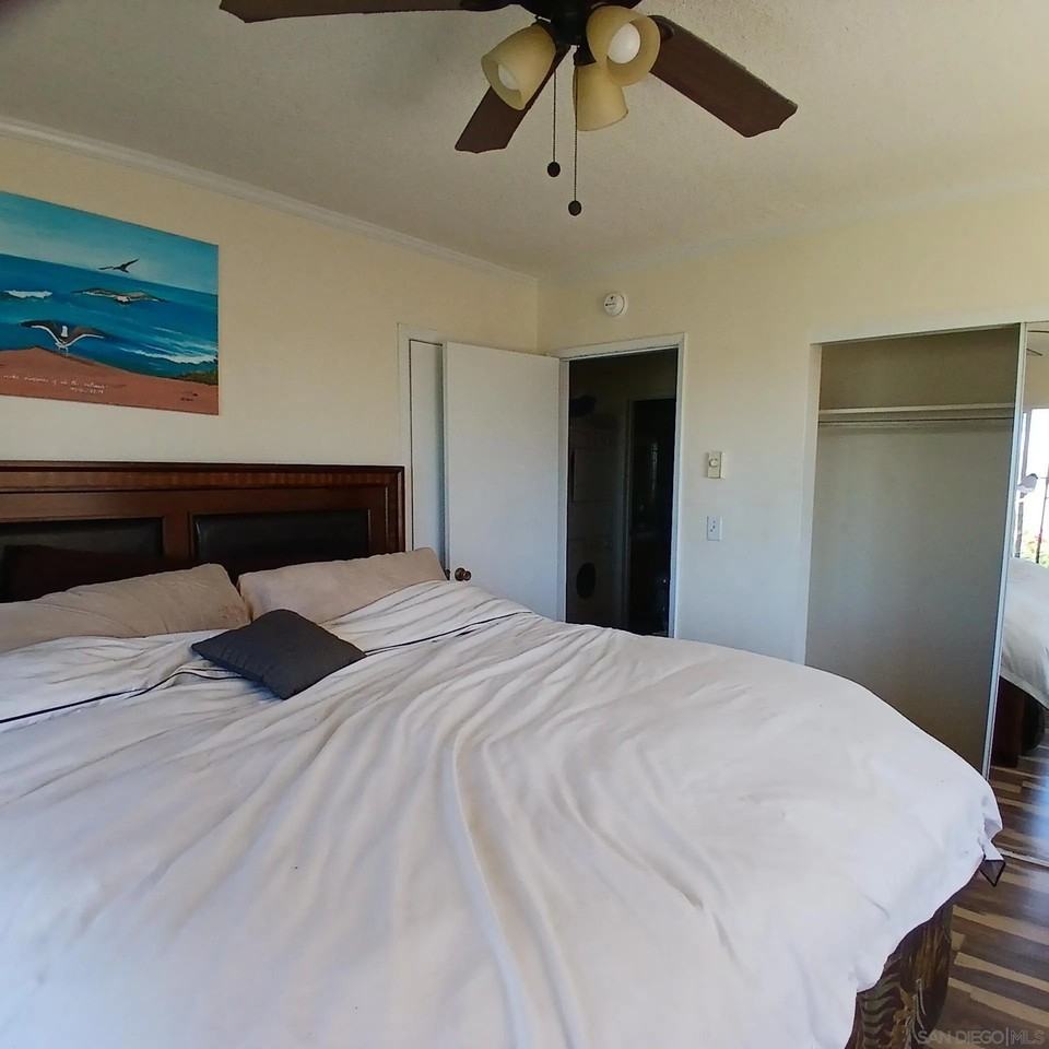1641 Sunset Cliffs Blvd - Photo 4 of 8