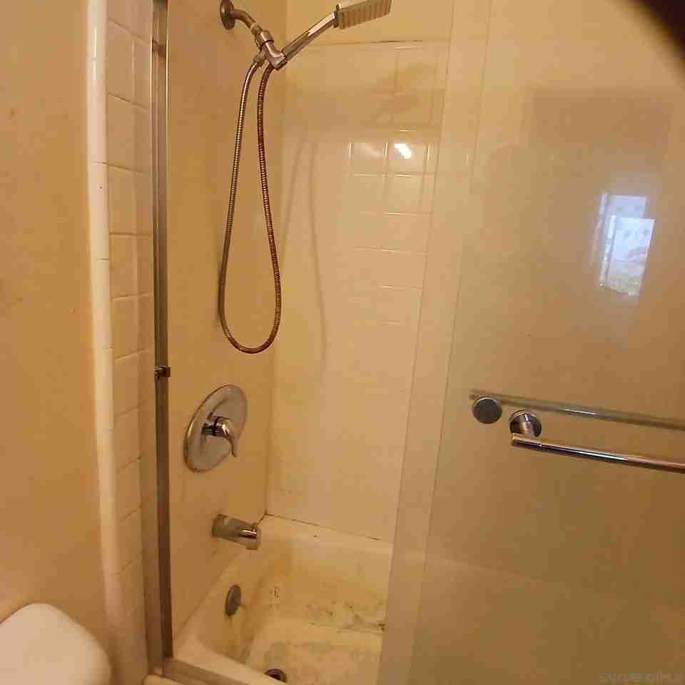 1641 Sunset Cliffs Blvd - Photo 6 of 8