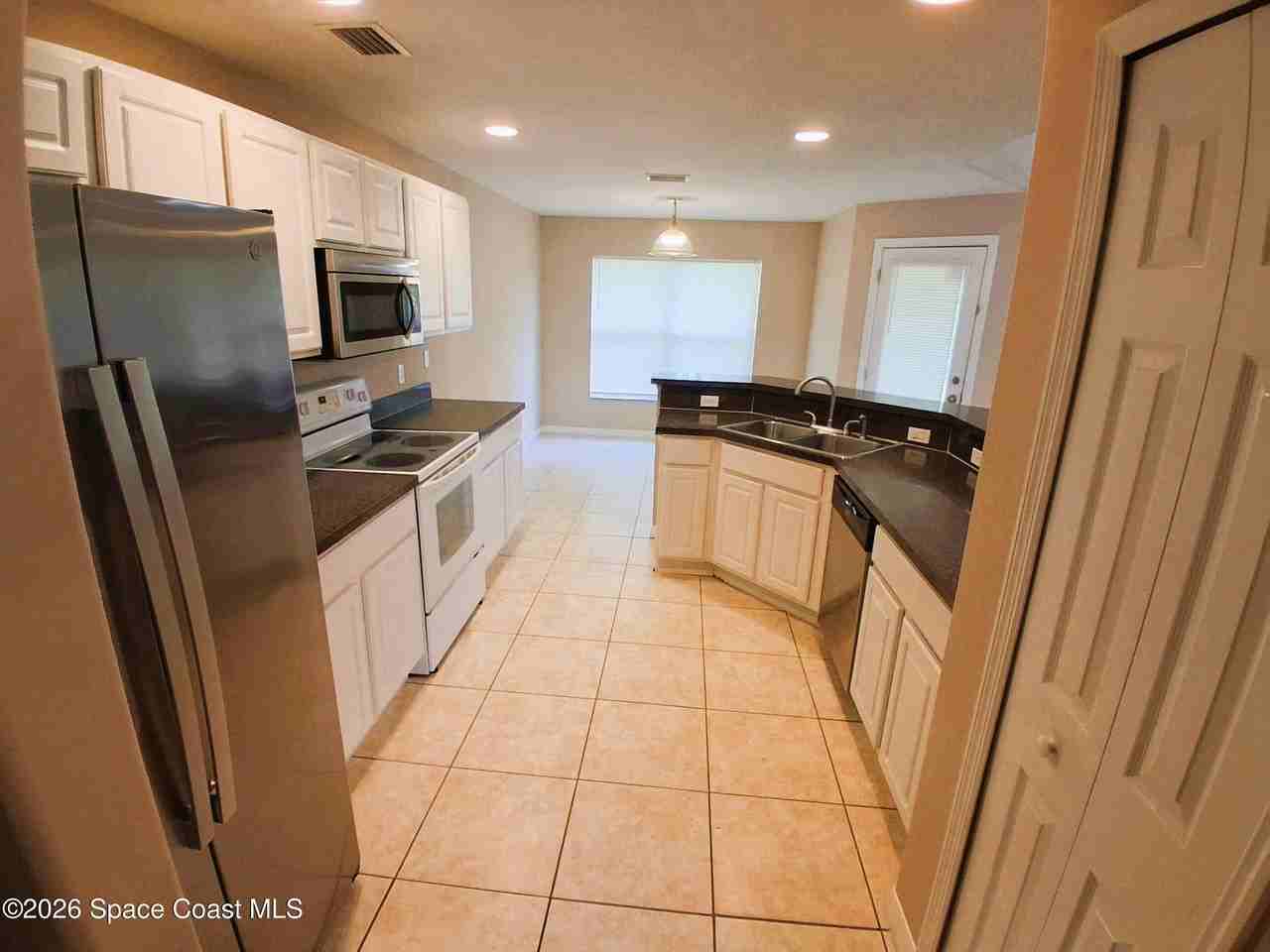 401 J T Sancho St Sw - Photo 5 of 18
