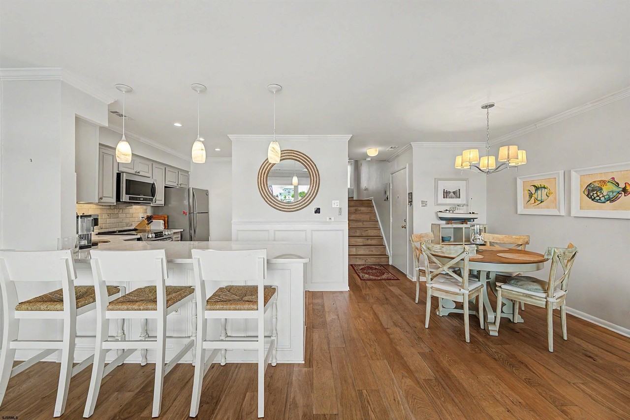 211 Harbour Cv #211 - Photo 5 of 25