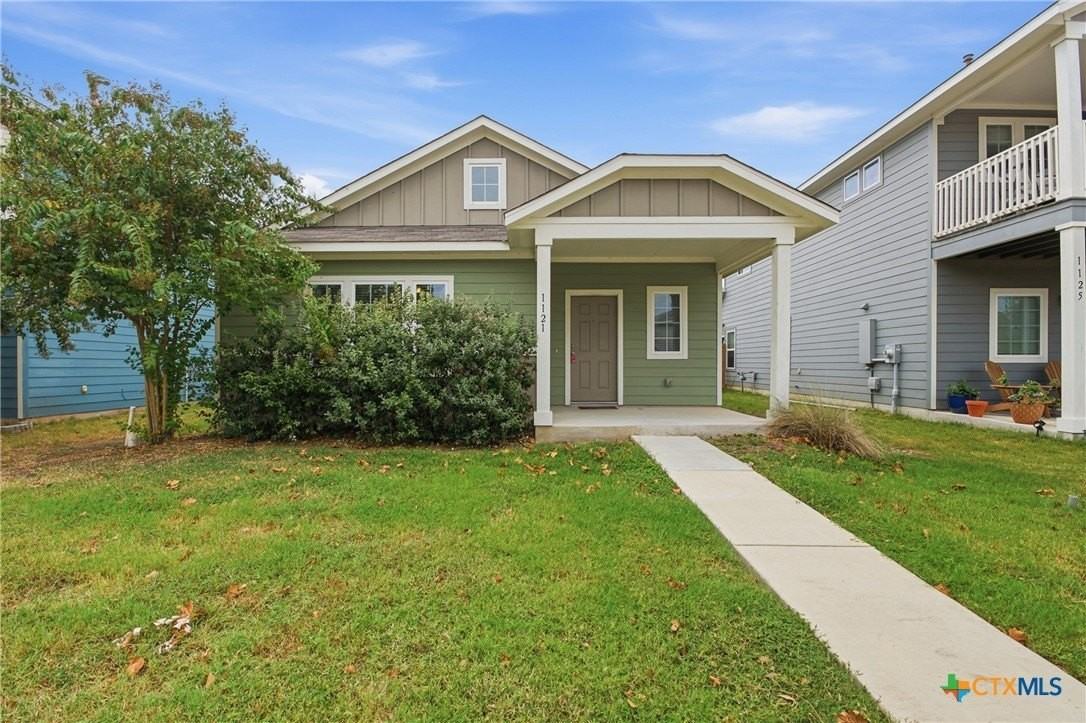 1121 Esplanade Pkwy - Photo 3 of 31