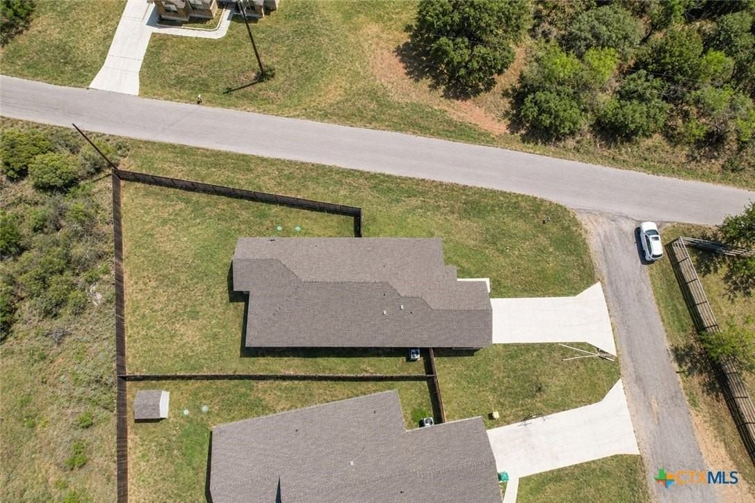 1516 Stonecrest Dr - Photo 3 of 29