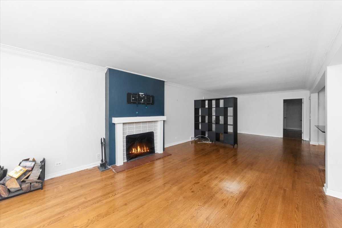 8943 Ewing Ave #1