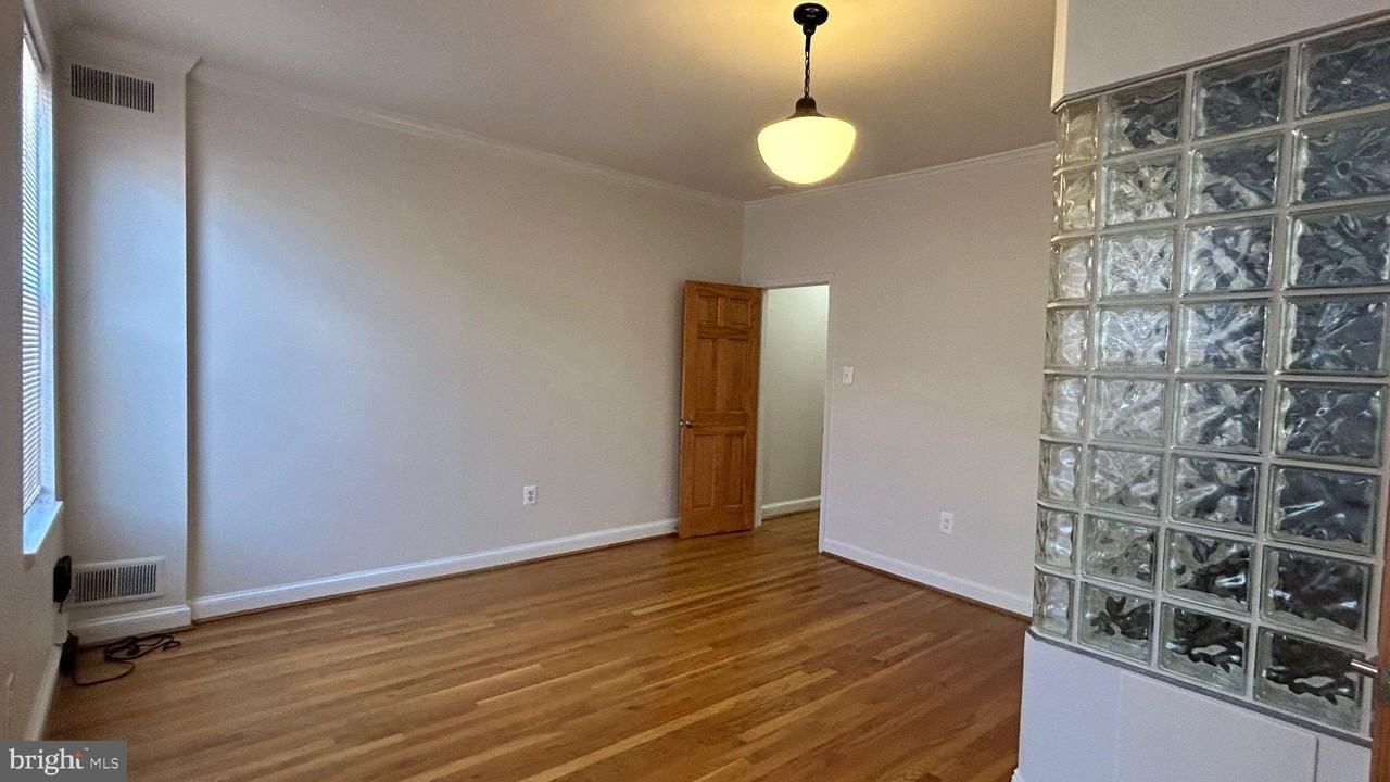 1757 Willard St Nw #2 - Photo 6 of 20