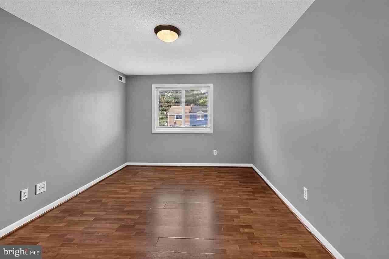625 Chesapeake St Se #301 - Photo 6 of 27